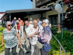 Vor dem Restaurant Chärnsmatt